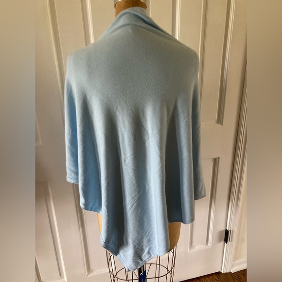 Embellished Poncho. Lighter weight. Crystal Star Design. NWT. One Size. - Picture 2 of 8